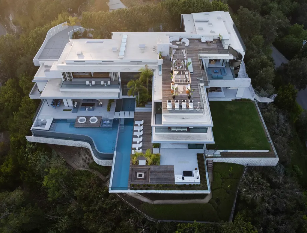 $88 Million Bel-Air Estate by SAOTA Redefines Modern Luxury With 270-Degree Views and Resort-Caliber Design 19 88 Million Bel Air Estate by SAOTA at 11005 Bellagio Pl Los Angeles 22