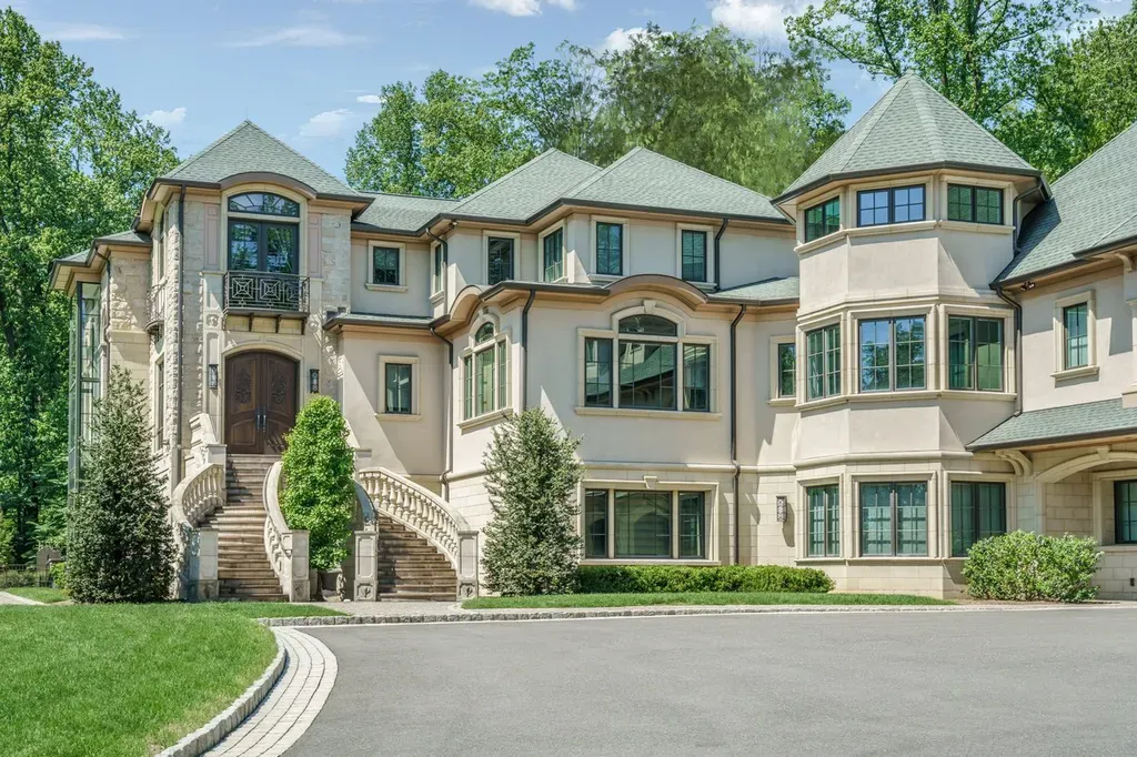 Architect Jeffrey A. Beer's Modern Masterpiece in New Jersey Lists for $8.35 Million 3 Architect Jeffrey A. Beers Modern Masterpiece at 4 MASON HILL ROAD Warren Twp. NJ 2