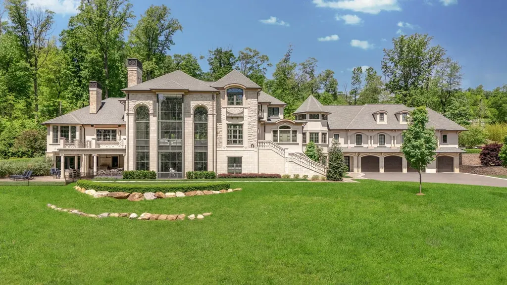 Architect Jeffrey A. Beer's Modern Masterpiece in New Jersey Lists for $8.35 Million 2 Architect Jeffrey A. Beers Modern Masterpiece at 4 MASON HILL ROAD Warren Twp. NJ 4
