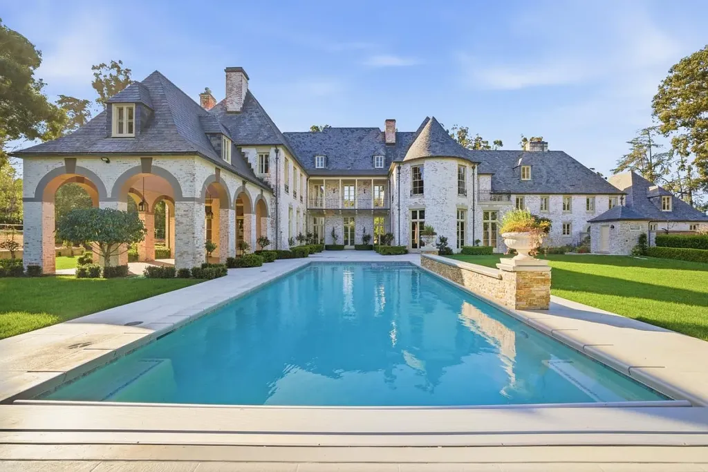 Bing Crosby's Legendary Hillsborough Estate, Rooted in California's Golden Era, Lists for $28.995 Million 1 Bing Crosbys Legendary Hillsborough Estate 1
