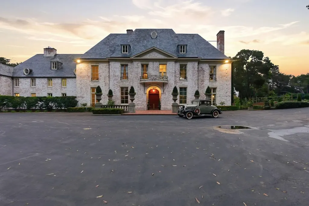 Bing Crosby's Legendary Hillsborough Estate, Rooted in California's Golden Era, Lists for $28.995 Million 9 Bing Crosbys Legendary Hillsborough Estate 2