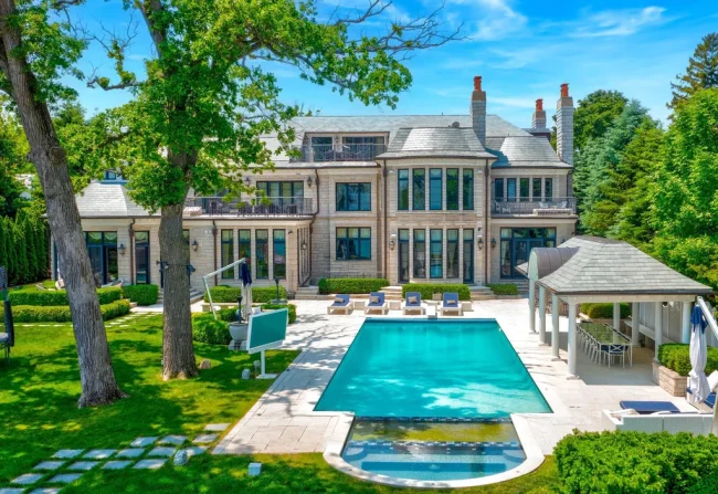 Illinois’ Most Valuable Lakefront Estate Returns to the Market for $29.9 Million