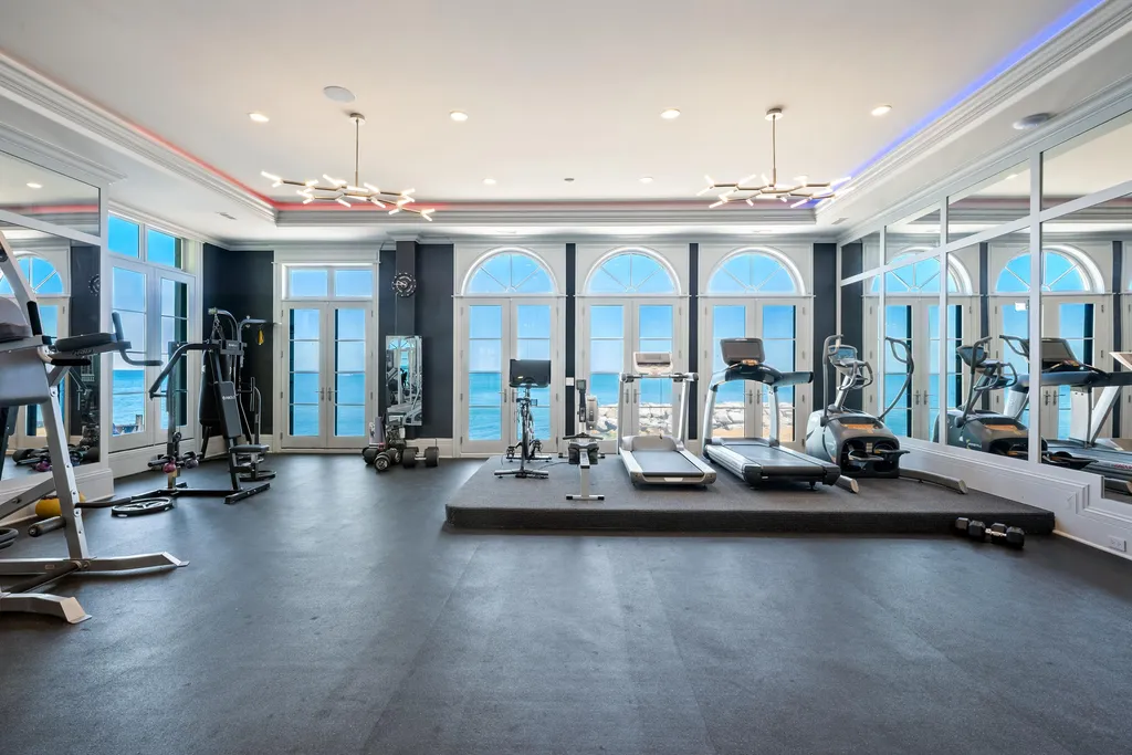 Illinois' Most Valuable Lakefront Estate Returns to the Market for $29.9 Million 16 Illinois Most Valuable Lakefront Estate at 319 Sheridan Rd Winnetka IL 31