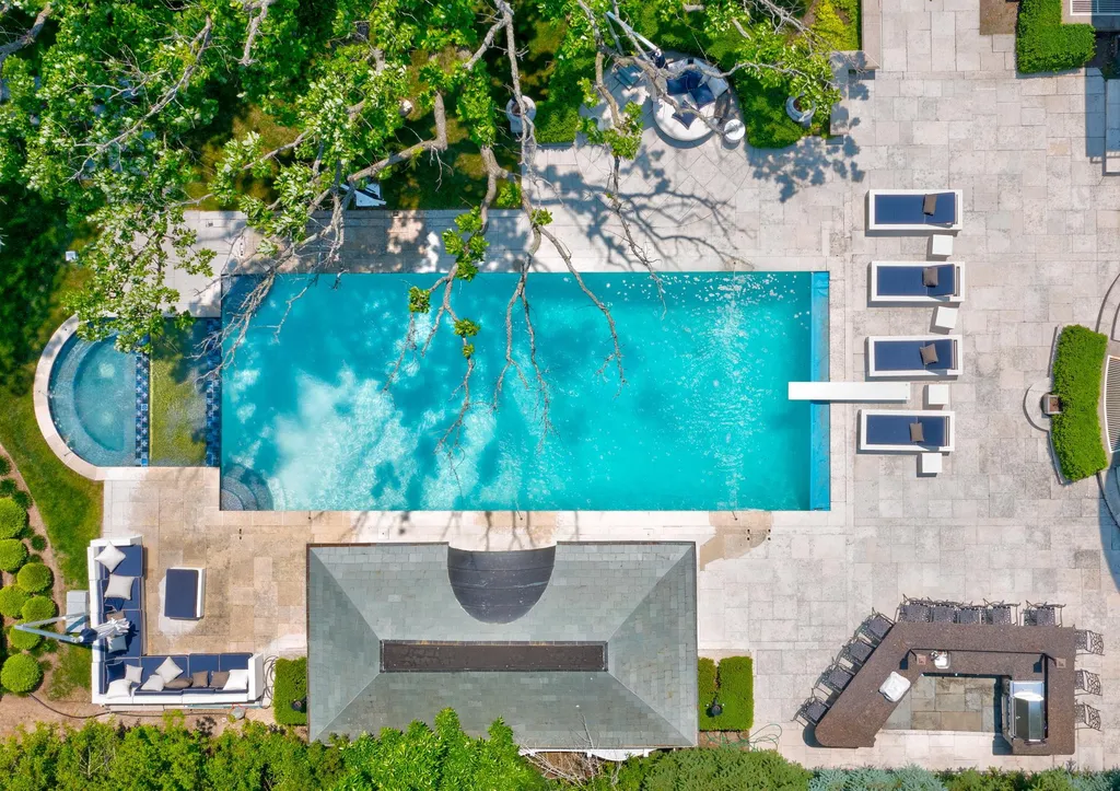 Illinois' Most Valuable Lakefront Estate Returns to the Market for $29.9 Million 18 Illinois Most Valuable Lakefront Estate at 319 Sheridan Rd Winnetka IL 35