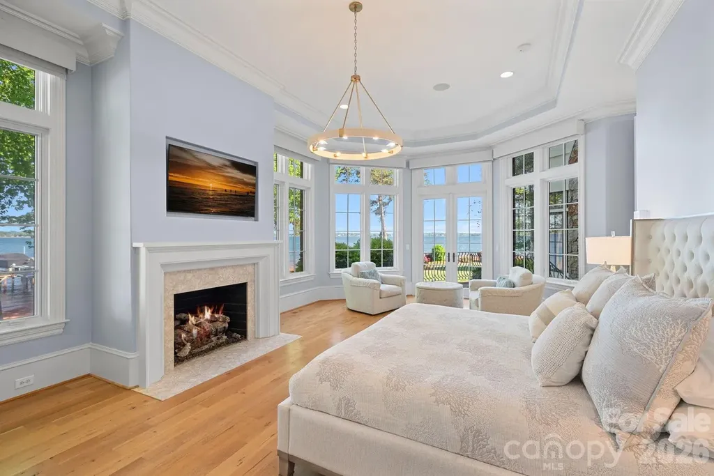One of Lake Norman's Finest Waterfront Estates Returns to the Market for $9.3 Million 4 One of Lake Normans Finest Waterfront Estates at 109 Conway Ct Mooresville NC 15