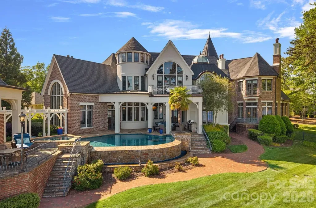 One of Lake Norman's Finest Waterfront Estates Returns to the Market for $9.3 Million 2 One of Lake Normans Finest Waterfront Estates at 109 Conway Ct Mooresville NC 21