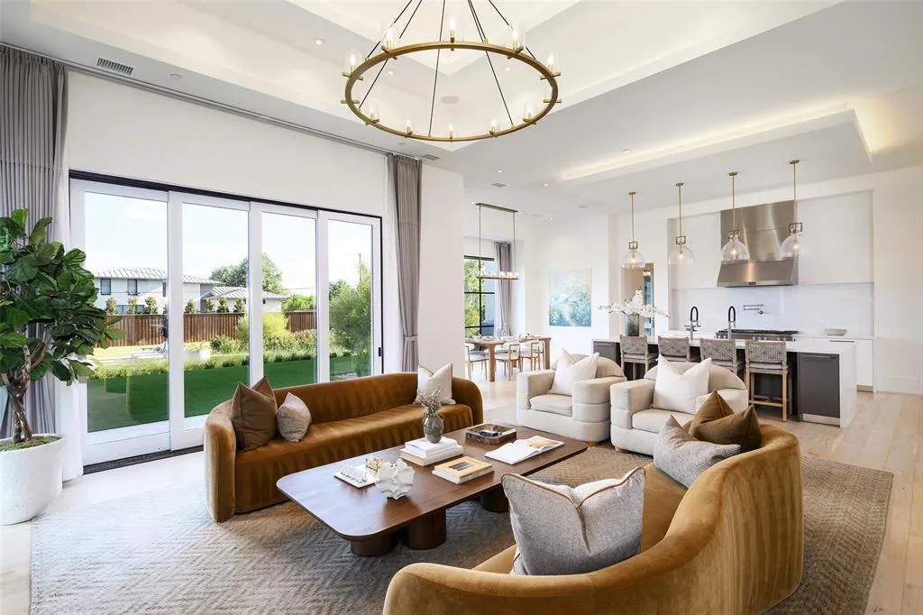 $9.95 Million Preston Hollow Estate Brings European Elegance to One of Dallas' Most Prestigious Neighborhoods 3 Preston Hollow Estate at 5216 Palomar Ln Dallas TX 7522901 15