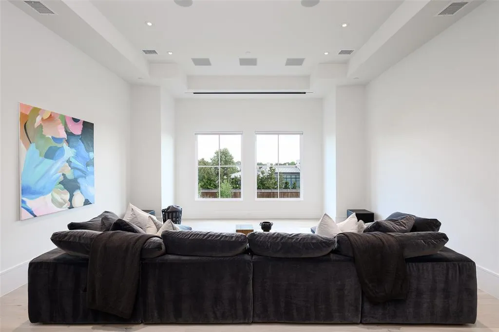 $9.95 Million Preston Hollow Estate Brings European Elegance to One of Dallas' Most Prestigious Neighborhoods 10 Preston Hollow Estate at 5216 Palomar Ln Dallas TX 7522901 28