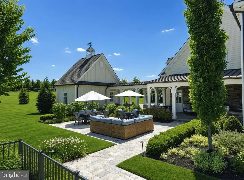 First-Time Offering: $9.95 Million Zaveta Custom Homes Masterpiece Debuts in Newtown, Pennsylvania 16 Zaveta Custom Homes Masterpiece at 6 Tines Field Path Newtown PA 40