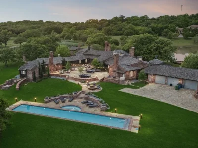 A $18.5 Million Texas Estate Was Taken Apart, Moved and Rebuilt—And Its Story Goes Back to a Dallas Publishing Dynasty 4 A $18.5 Million Texas Estate Was Taken Apart, Moved and Rebuilt—And Its Story Goes Back to a Dallas Publishing Dynasty