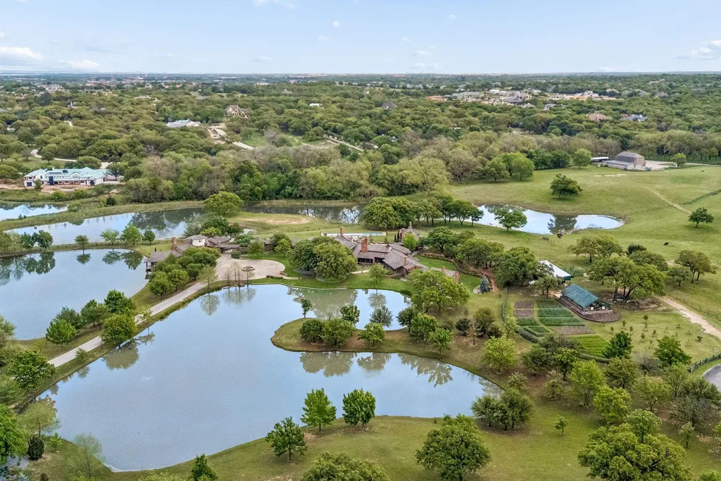 A $18.5 Million Texas Estate Was Taken Apart, Moved and Rebuilt—And Its Story Goes Back to a Dallas Publishing Dynasty 2 1 Paigebrooke Westlake TX 7626204