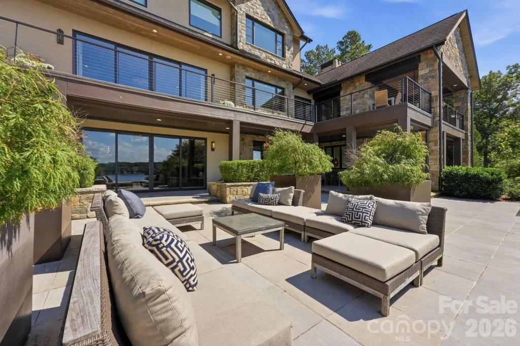 This $11.11 Million Lake Norman Estate Comes With 6.5 Private Acres and an Extraordinary 650 Feet of Shoreline 15 125 Quiet Waters Dr Mooresville NC 2811746