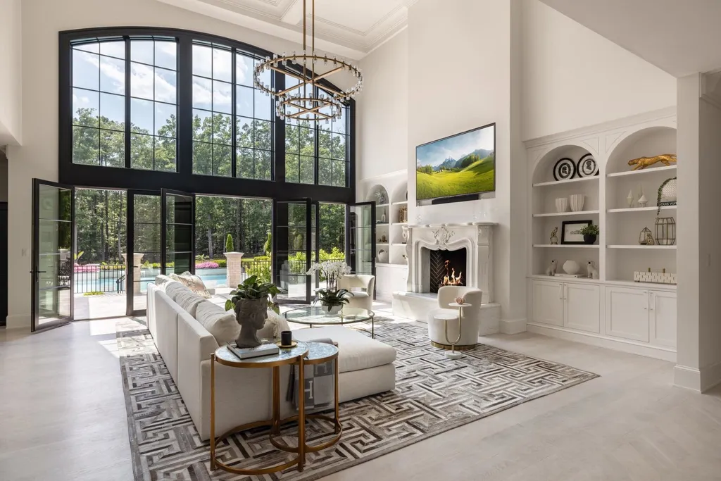 This $7.95 Million Virginia Estate Hides a ‘Jungle Room’ Behind Its Classical Façade 6 13259 Greenwood Church Rd Ashland VA11