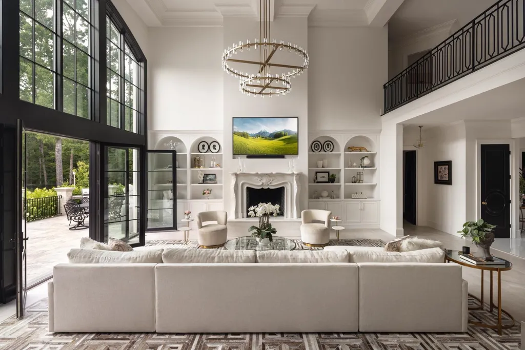 This $7.95 Million Virginia Estate Hides a ‘Jungle Room’ Behind Its Classical Façade 7 13259 Greenwood Church Rd Ashland VA12