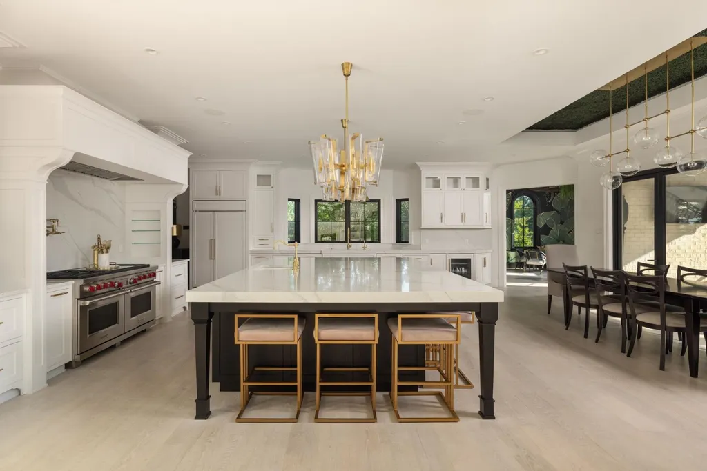 This $7.95 Million Virginia Estate Hides a ‘Jungle Room’ Behind Its Classical Façade 8 13259 Greenwood Church Rd Ashland VA18