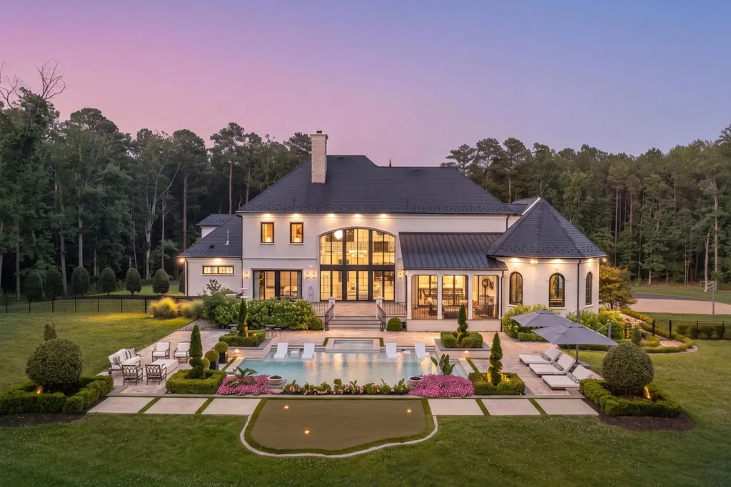 This $7.95 Million Virginia Estate Hides a ‘Jungle Room’ Behind Its Classical Façade 2 13259 Greenwood Church Rd Ashland VA50