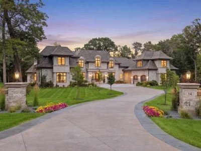 This $8.995 Million Minnesota Estate Has 600 Acres of Protected Wilderness as Its Next-Door Neighbor 2 This $8.995 Million Minnesota Estate Has 600 Acres of Protected Wilderness as Its Next-Door Neighbor