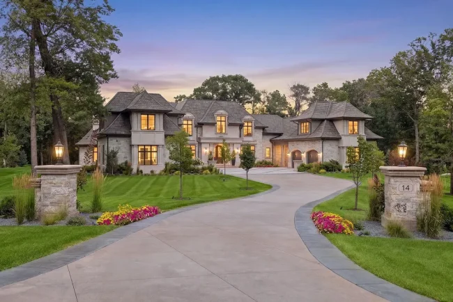 This $8.995 Million Minnesota Estate Has 600 Acres of Protected Wilderness as Its Next-Door Neighbor