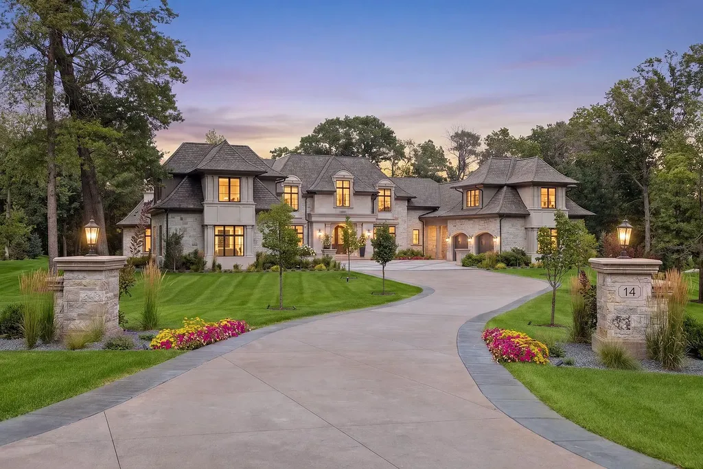 This $8.995 Million Minnesota Estate Has 600 Acres of Protected Wilderness as Its Next-Door Neighbor 1 14 Cherrywood Cir North Oaks MN 1