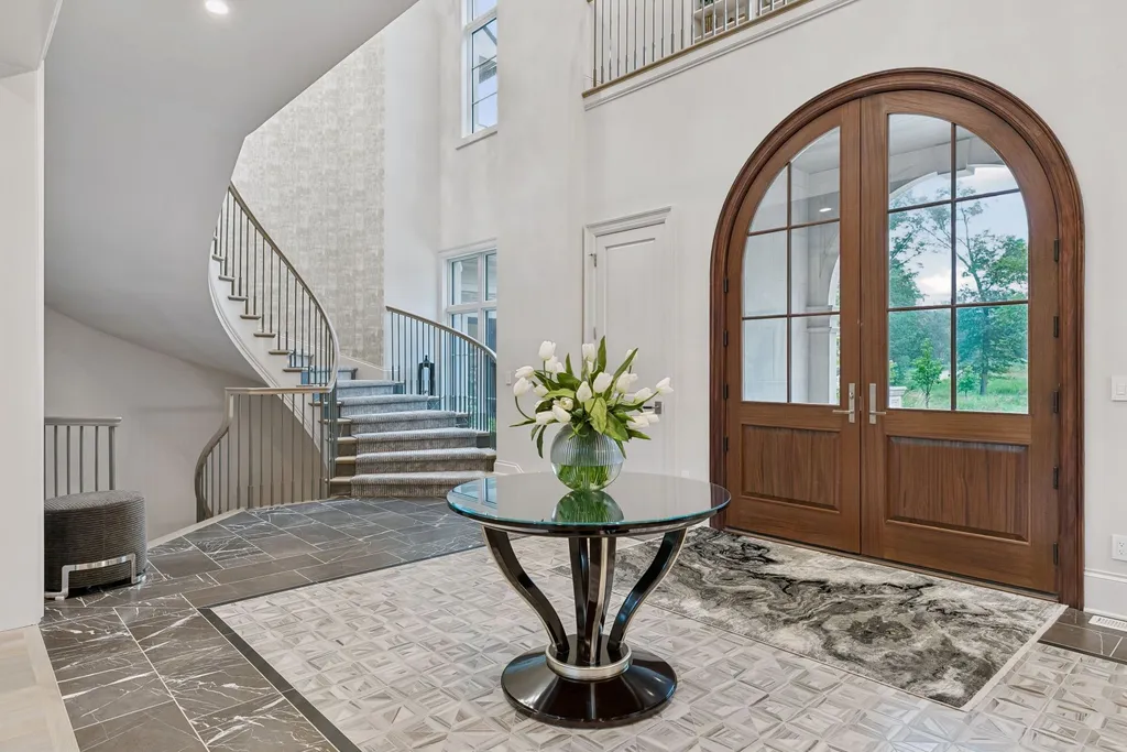 This $8.995 Million Minnesota Estate Has 600 Acres of Protected Wilderness as Its Next-Door Neighbor 5 14 Cherrywood Cir North Oaks MN 7