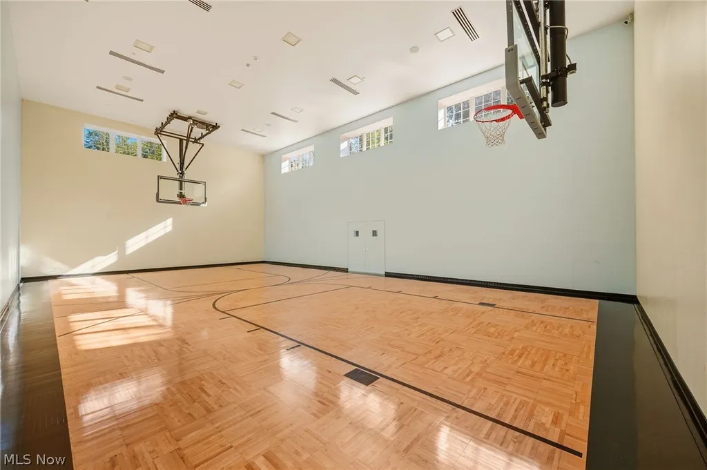 This $12.995 Million Ohio Estate Has 128 Acres, an Indoor Pool and a Two-Story Rock-Climbing Wall 15 14398 County Line Rd Hunting Valley OH 4402244