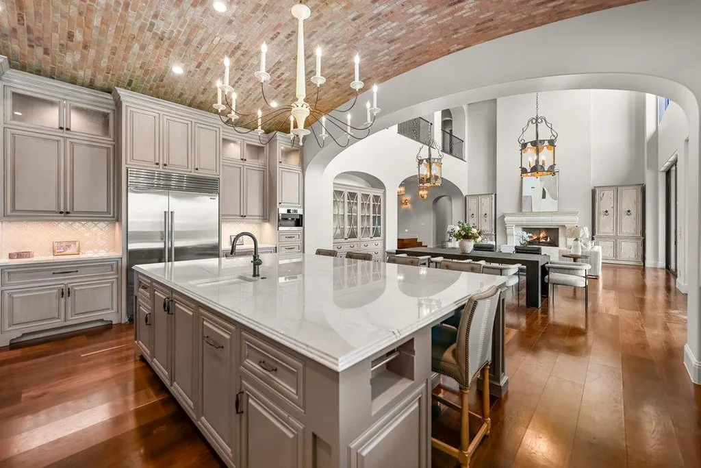 This $11.995 Million Texas Estate Has 22 Acres on Lake Travis—and Its Own Vineyard, Waterfall and Pontoon Boat 10 15201 Fm 2769 Volente TX 7864112
