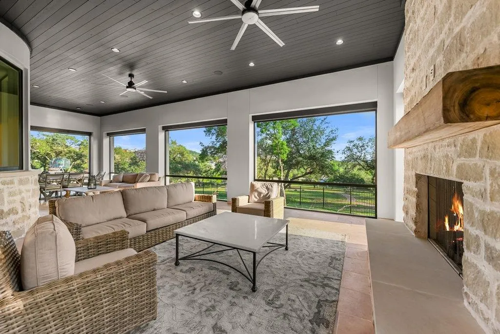 This $11.995 Million Texas Estate Has 22 Acres on Lake Travis—and Its Own Vineyard, Waterfall and Pontoon Boat 14 15201 Fm 2769 Volente TX 7864120