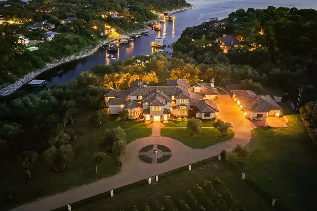 This $11.995 Million Texas Estate Has 22 Acres on Lake Travis—and Its Own Vineyard, Waterfall and Pontoon Boat 19 15201 Fm 2769 Volente TX 7864131