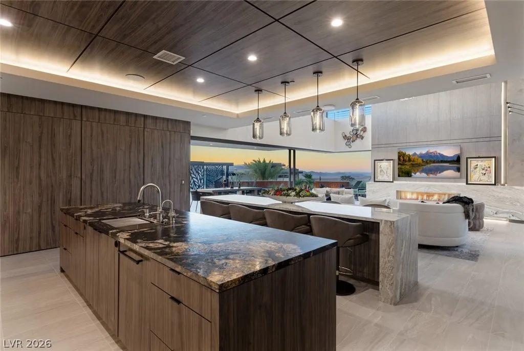 There’s Only One: Blue Heron’s Singular Elio Estate Hits the Market for $11.85 Million 7 1538 Dragon Crest Ave Henderson NV 8901213