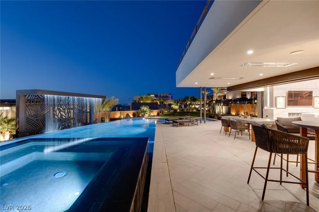 There’s Only One: Blue Heron’s Singular Elio Estate Hits the Market for $11.85 Million 10 1538 Dragon Crest Ave Henderson NV 8901243