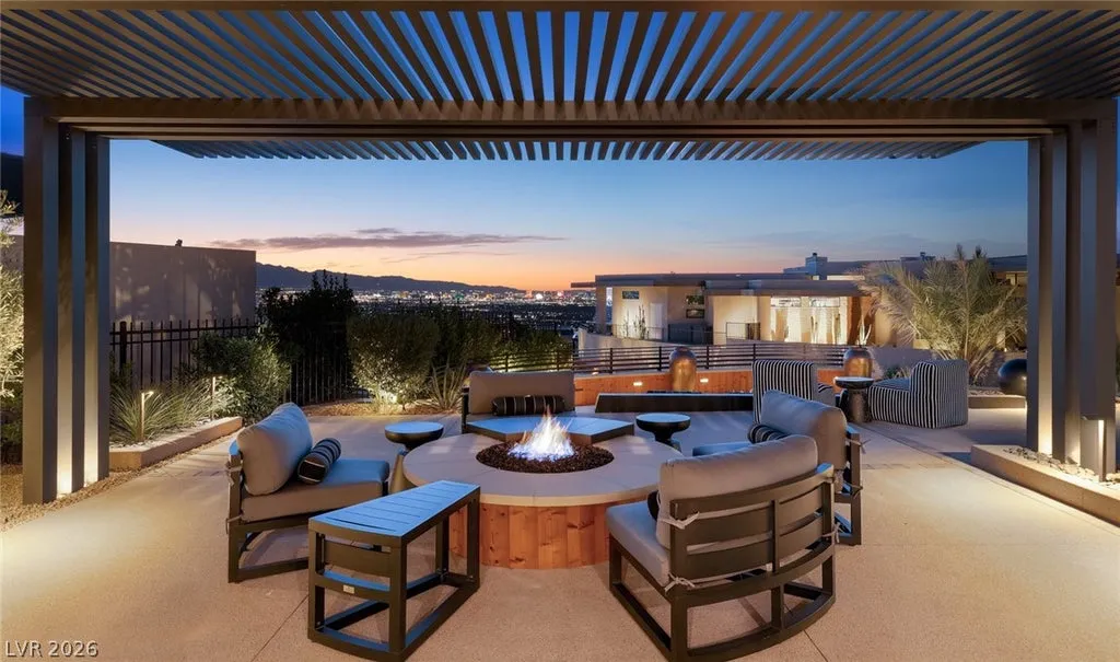 There’s Only One: Blue Heron’s Singular Elio Estate Hits the Market for $11.85 Million 11 1538 Dragon Crest Ave Henderson NV 8901244