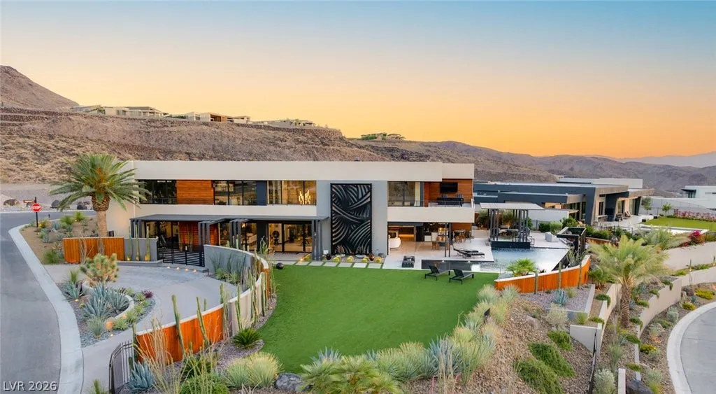 There’s Only One: Blue Heron’s Singular Elio Estate Hits the Market for $11.85 Million 15 1538 Dragon Crest Ave Henderson NV 8901249