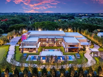 James Bond Fantasy Meets Palm Beach Excess at This $85 Million Villa With a Car Museum and 309-Inch Cinema 2 James Bond Fantasy Meets Palm Beach Excess at This $85 Million Villa With a Car Museum and 309-Inch Cinema