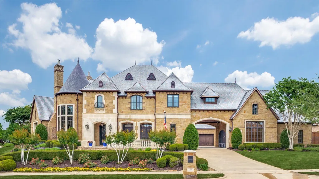 Behind the Gates of This $3.5 Million Texas Estate Is a Six-Car Garage, 400-Bottle Wine Room and Private Sauna 1 1701 Sherburne Dr Keller TX 7626201