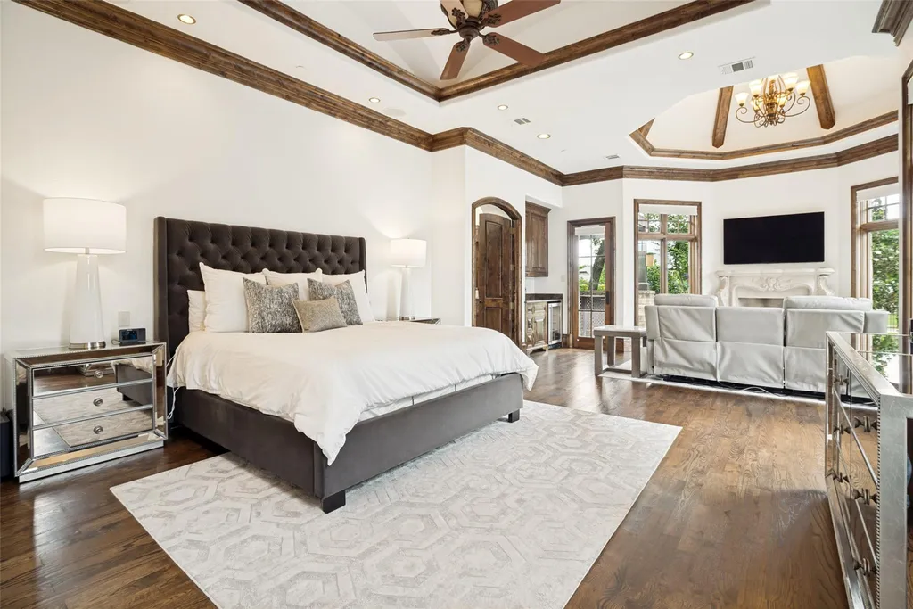 Behind the Gates of This $3.5 Million Texas Estate Is a Six-Car Garage, 400-Bottle Wine Room and Private Sauna 14 1701 Sherburne Dr Keller TX 7626216
