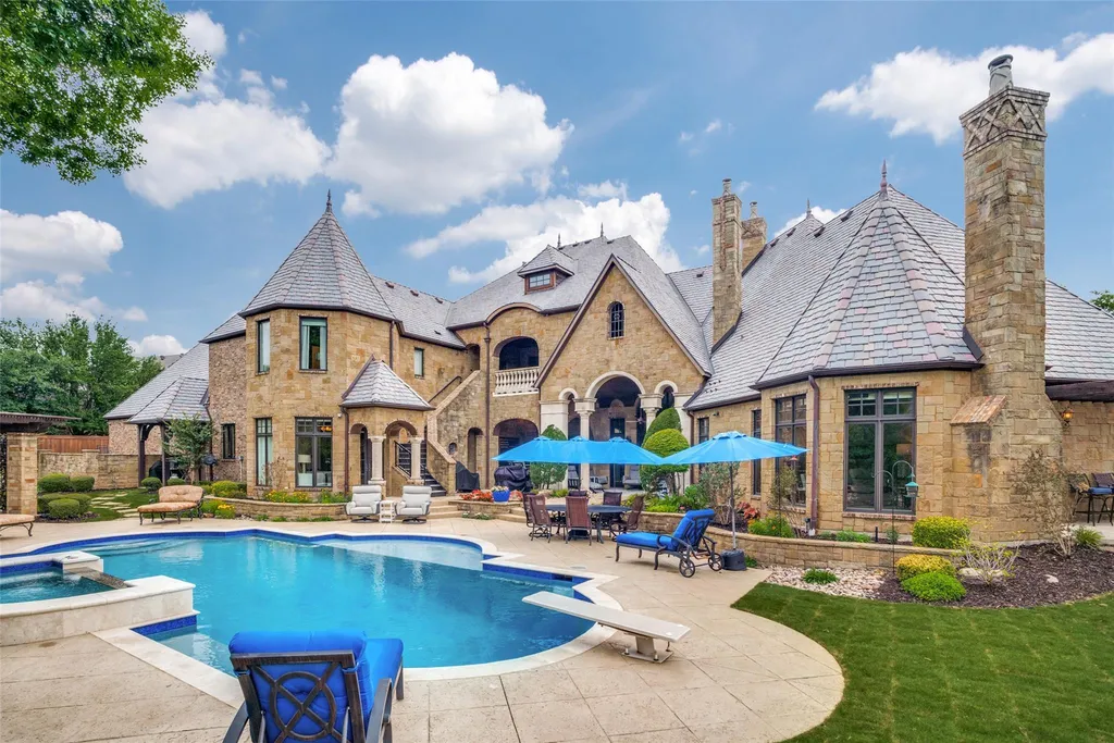 Behind the Gates of This $3.5 Million Texas Estate Is a Six-Car Garage, 400-Bottle Wine Room and Private Sauna 2 1701 Sherburne Dr Keller TX 7626238