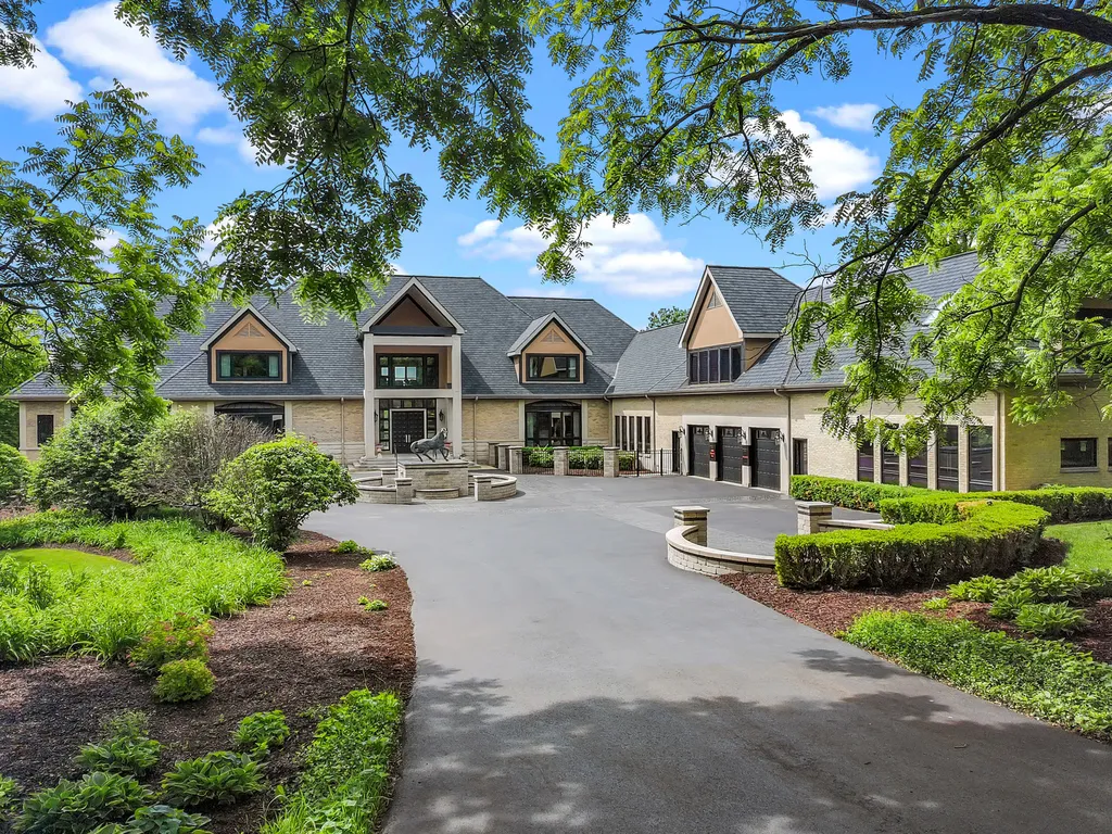 A $5.995 Million Illinois Mansion Hides a 30-Car Garage, Helipad and Private Lake Behind Its Gates 4 19802 Dunham Rd Woodstock IL 60098003