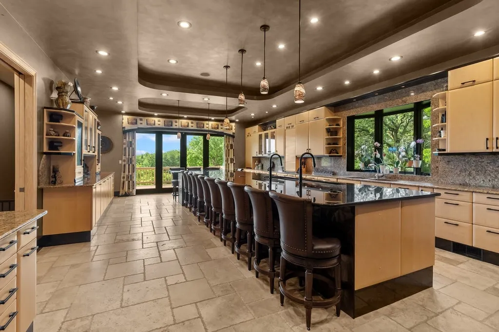 A $5.995 Million Illinois Mansion Hides a 30-Car Garage, Helipad and Private Lake Behind Its Gates 7 19802 Dunham Rd Woodstock IL 60098028