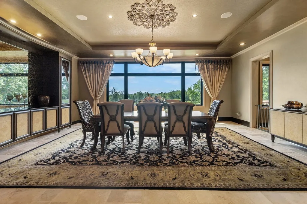 A $5.995 Million Illinois Mansion Hides a 30-Car Garage, Helipad and Private Lake Behind Its Gates 8 19802 Dunham Rd Woodstock IL 60098032
