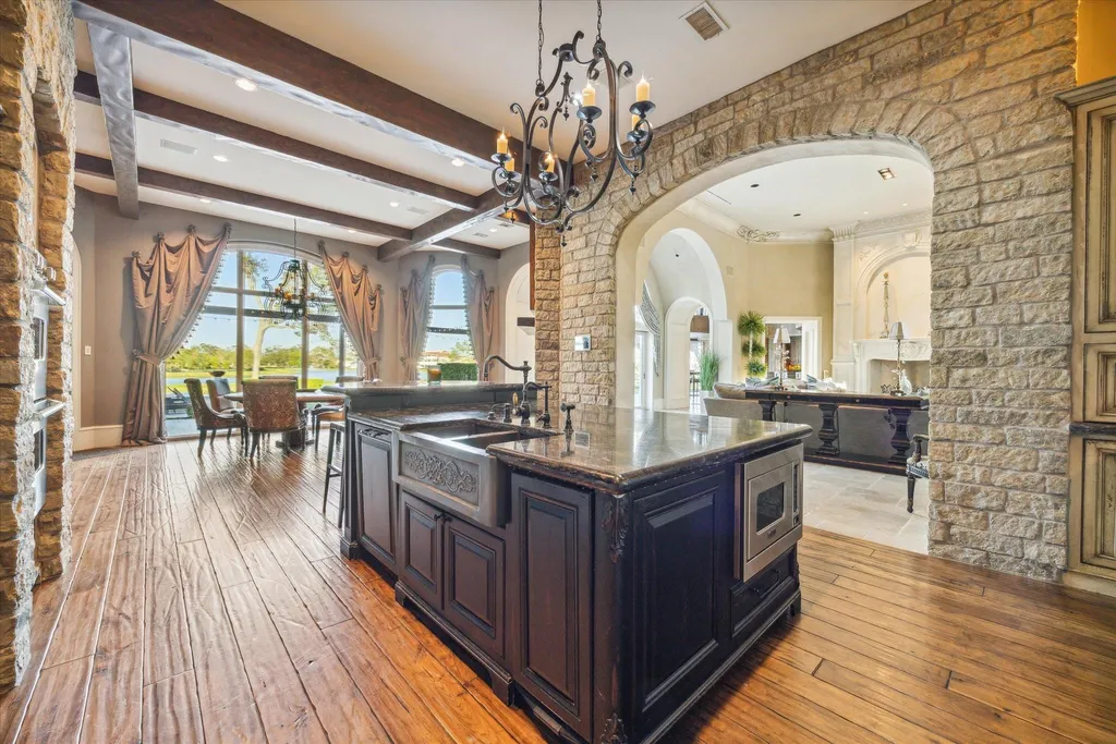 This $5.499 Million Texas Estate Turns Its Backyard Into a Five-Star Resort With an Infinity Pool and Sunken Fire Lounge 11 24 Sovereign Cir Richmond TX 7746912
