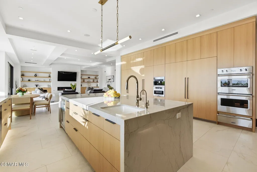 This $15.995 Million Calabasas Estate Has a Two-Lane Bowling Alley in a Building of Its Own 9 25201 Prado Del Misterio Calabasas CA 9130214
