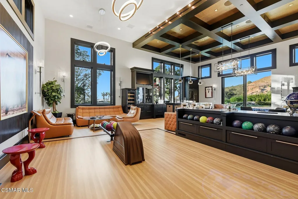 This $15.995 Million Calabasas Estate Has a Two-Lane Bowling Alley in a Building of Its Own 11 25201 Prado Del Misterio Calabasas CA 9130224