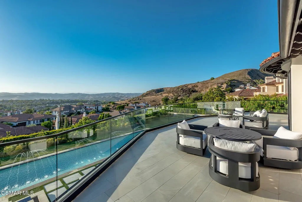 This $15.995 Million Calabasas Estate Has a Two-Lane Bowling Alley in a Building of Its Own 17 25201 Prado Del Misterio Calabasas CA 9130237
