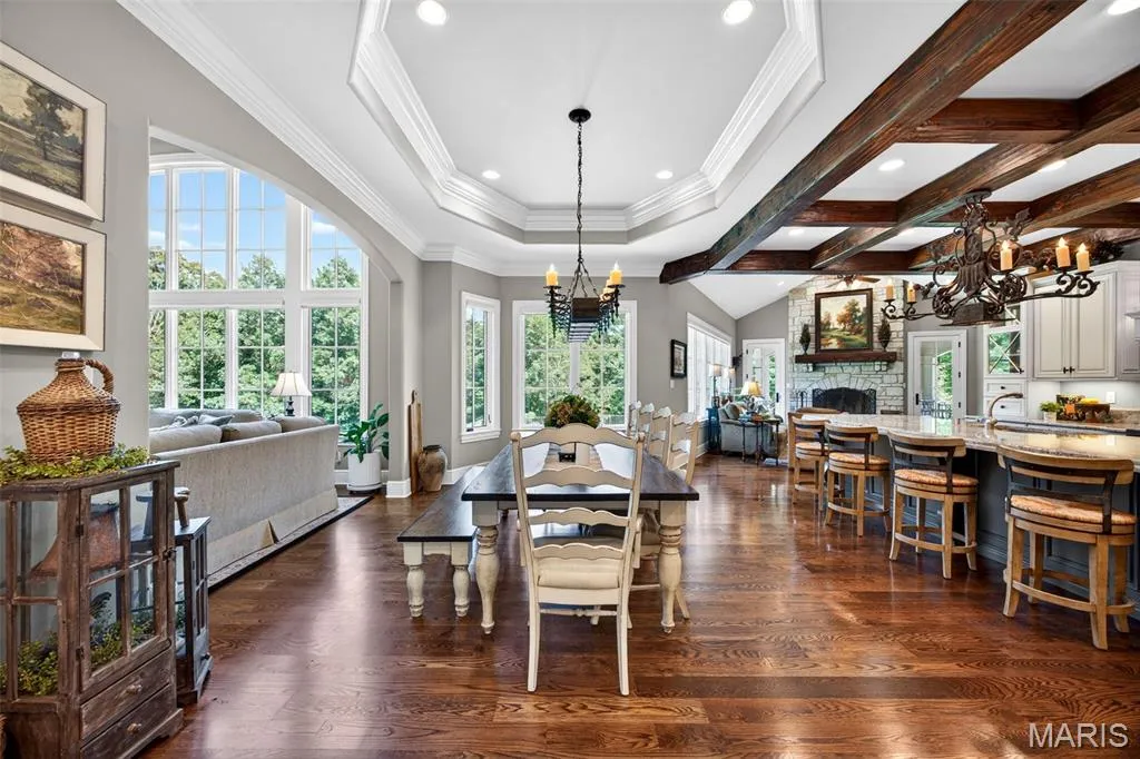 This $5.9 Million Missouri Estate Has Garage Space for 10 Cars—and 12.58 Acres Backing to a Park 9 262 Dietrich Rd Ballwin MO 6302120