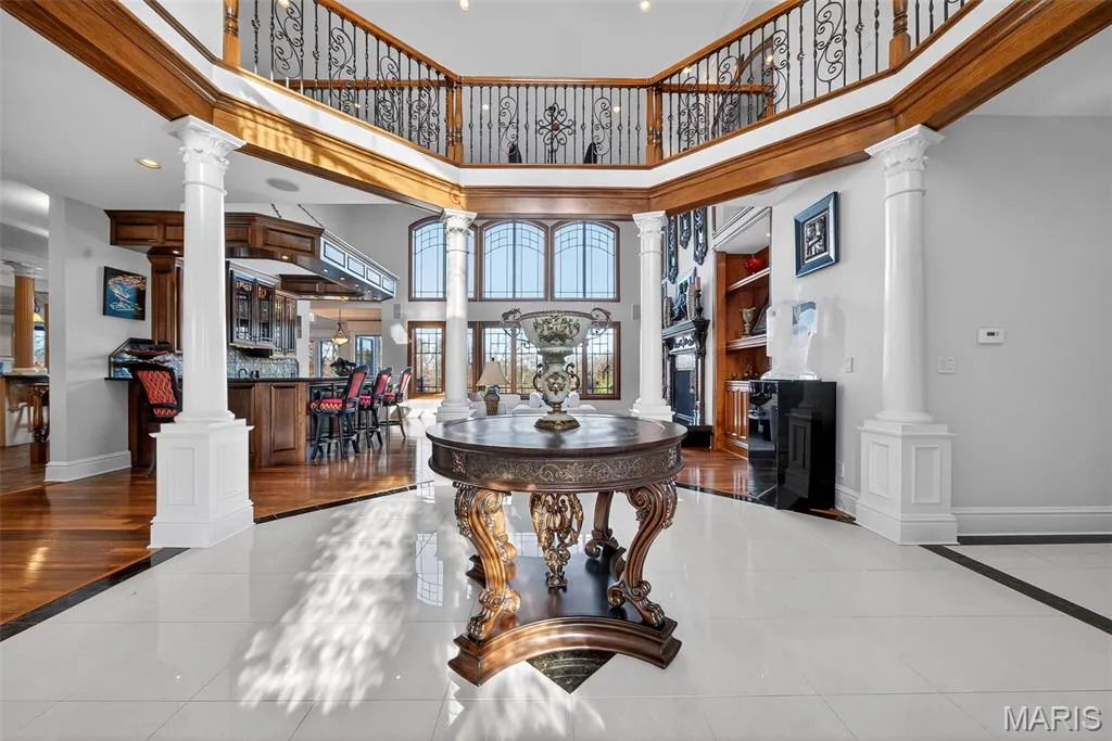 This $4 Million Missouri Estate Has Three Bodies of Water—and a Carriage House Big Enough for Another Life 4 27499 Franklin Rd Wright City MO 6339005