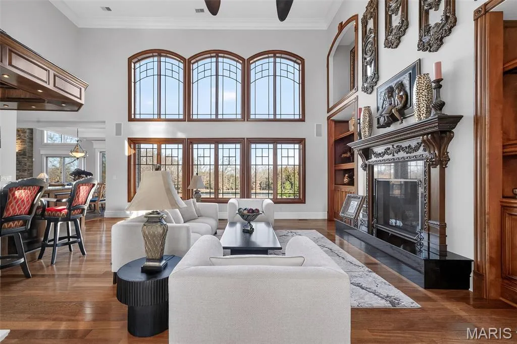 This $4 Million Missouri Estate Has Three Bodies of Water—and a Carriage House Big Enough for Another Life 6 27499 Franklin Rd Wright City MO 6339006