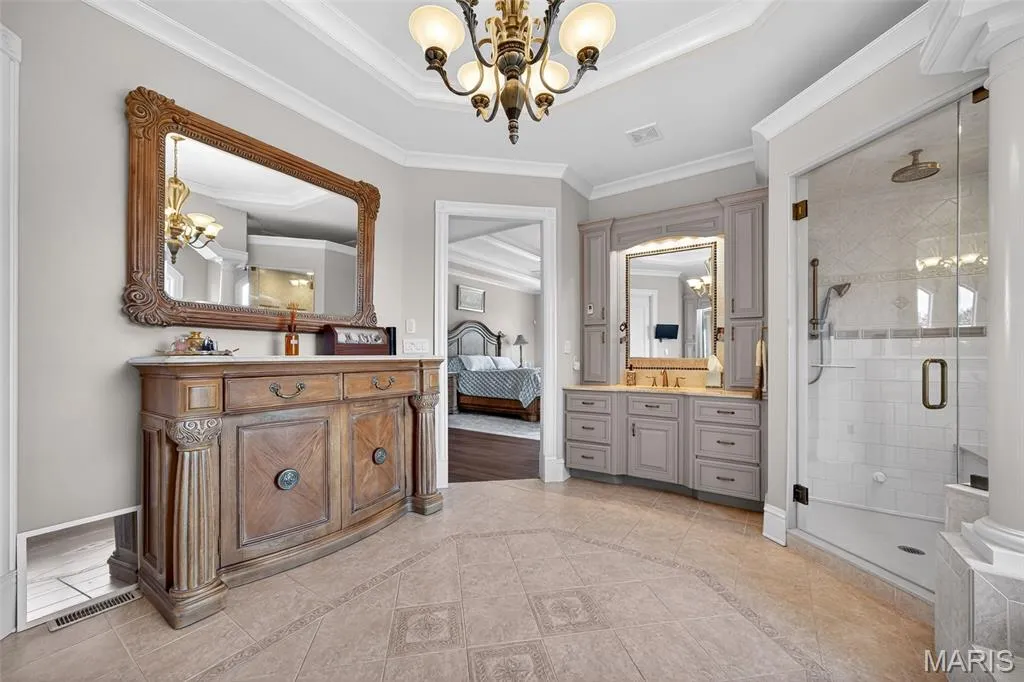 This $4 Million Missouri Estate Has Three Bodies of Water—and a Carriage House Big Enough for Another Life 11 27499 Franklin Rd Wright City MO 6339039