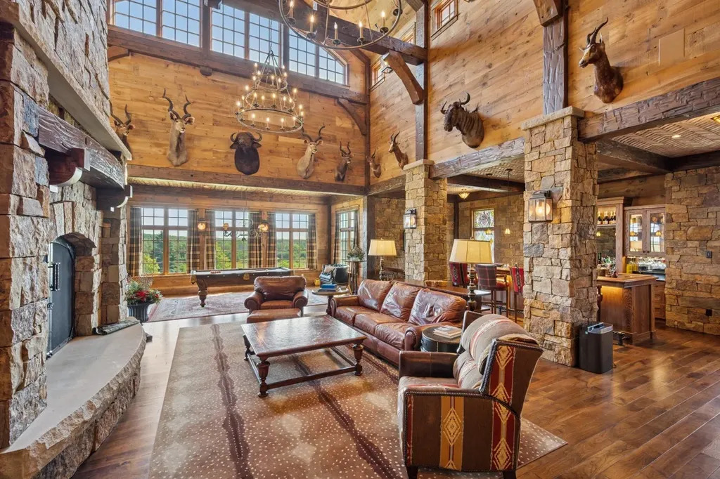 $12 Million Lake Superior Estate Brings Tuscan Grandeur to One of Minnesota's Most Extraordinary Waterfront Settings 13 2824 Jean Duluth Rd Duluth MN 5580421