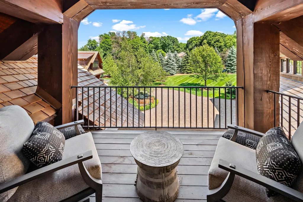 A $13.9 Million Lake Minnetonka Estate Comes With Two Houses—and a Tunnel Between Them 10 475 Oxford Rd Long Lake MN 5535623