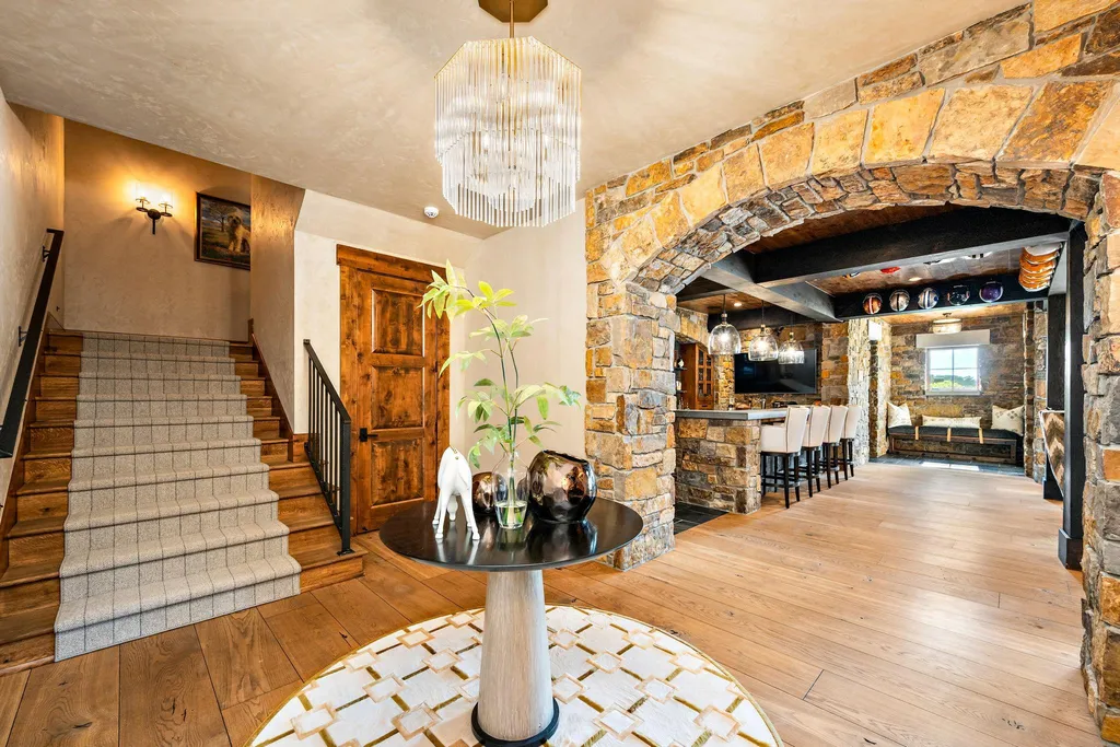 A $13.9 Million Lake Minnetonka Estate Comes With Two Houses—and a Tunnel Between Them 14 475 Oxford Rd Long Lake MN 5535626